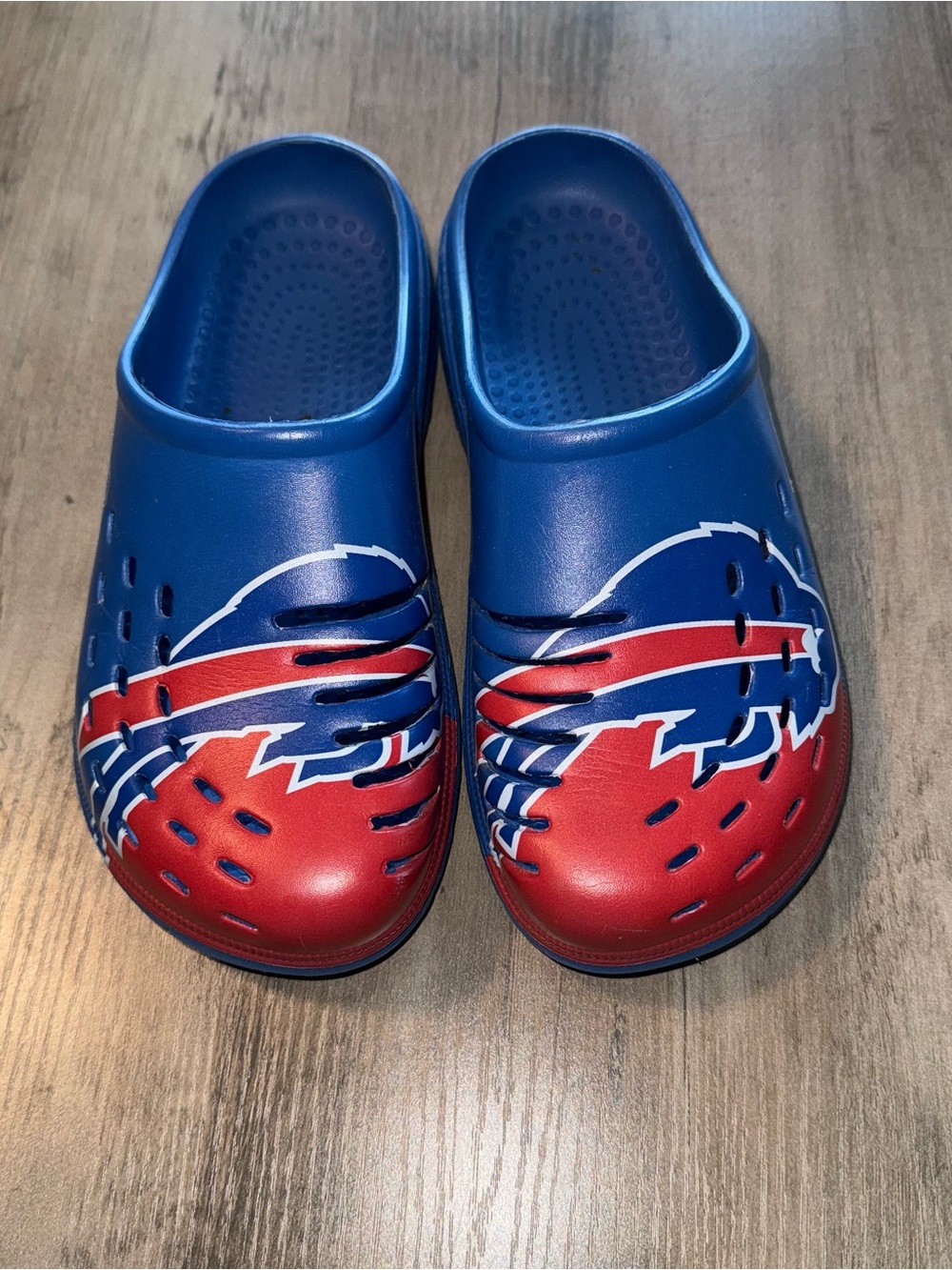 FOCO Buffalo Bills Rubber Clogs, Size S (7-8)